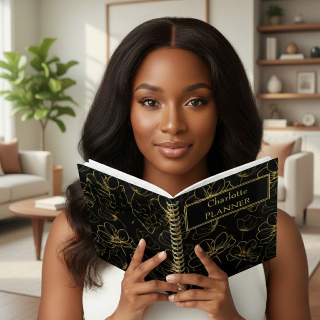 Black and Gold Floral Name (Créateur téléchargé)