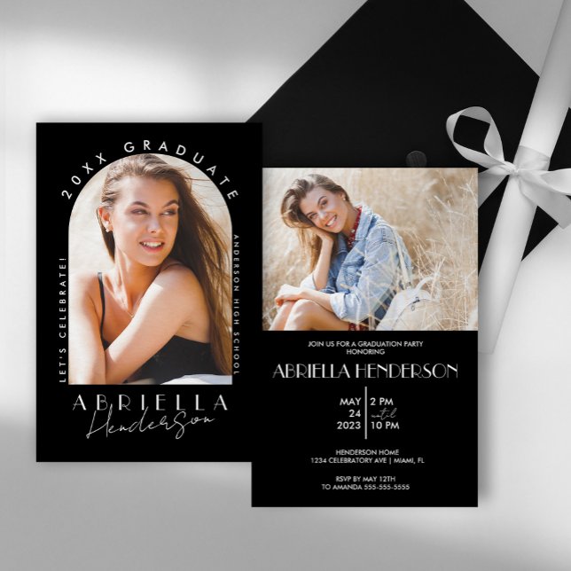 Black and White Modern Photo Graduation Invitation (Créateur téléchargé)
