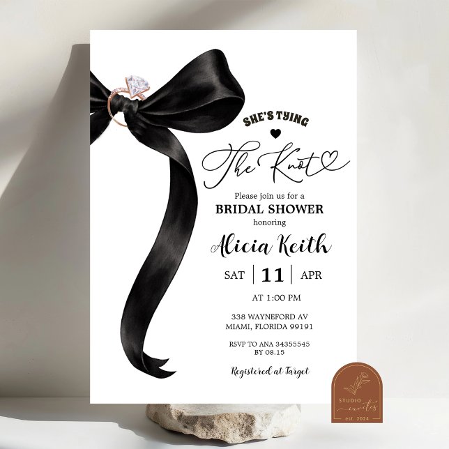Black Coquette Bow Bridal Shower Invitation (Créateur téléchargé)