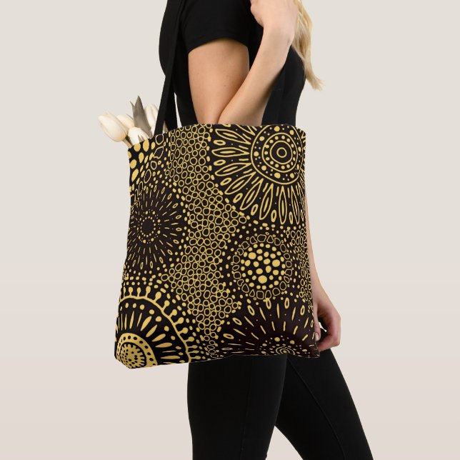 Black Gold Ethnic Floral Pattern Tote Bag (De près)