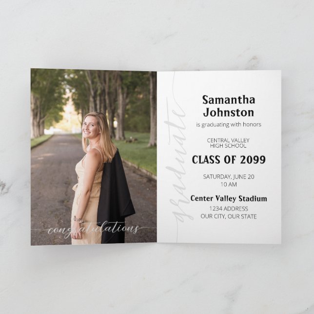 Black Graduate Script Modern Photo Invitation (Intérieur)