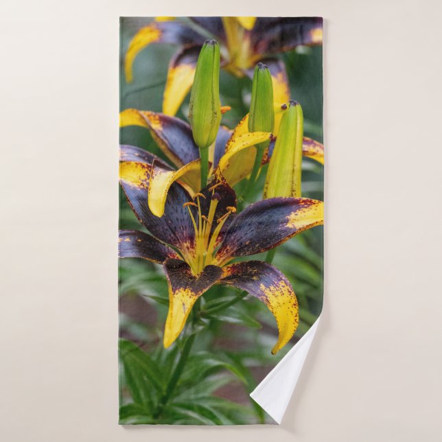 Black Hybrid Asiatique Lily, Fleur Photographie (Serviette de bain)