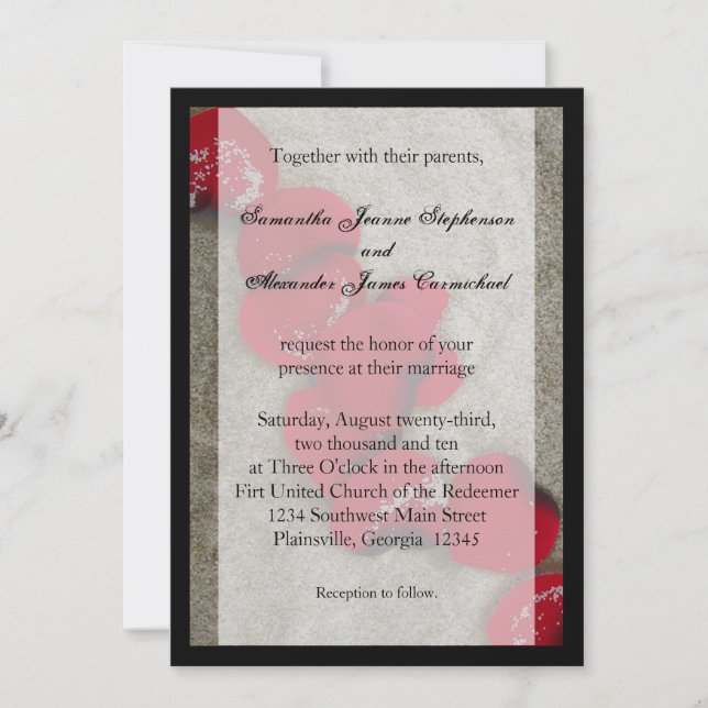 Black / Rose Rouge Petals Plage Mariage Invitation (Devant)