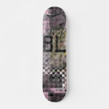 Black violet b collage art sur skateboard