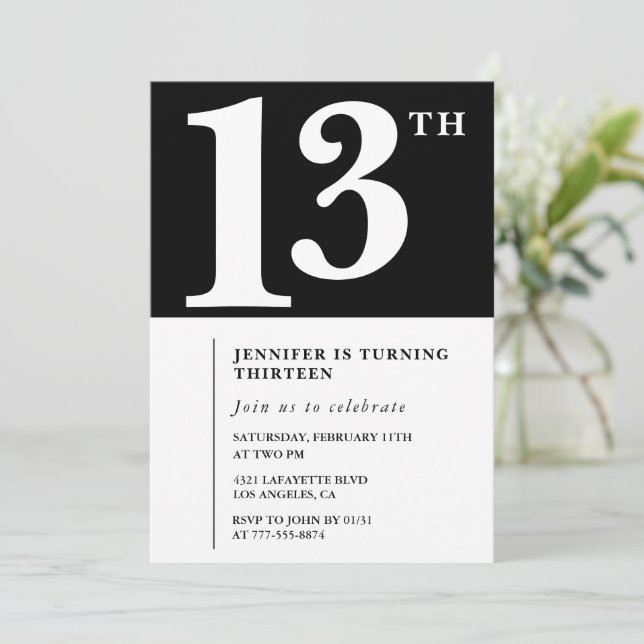 Black White Girl 13e anniversaire invitation Chic (Debout devant)