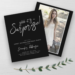 Blanc noir moderne Surprise Sweet 16 Invitations