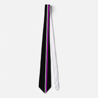 Blanc vertical, rayures fuchsia sur la cravate