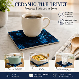 Bleu profond et flocons de neige brillants Carreau
