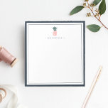 Bloc-note Ananas rose | Personnalisé<br><div class="desc">Ajoutez une touche chic de style preppy à votre bureau avec notre tampon de mémo personnalisé. Le design présente une bordure bleu marine classique avec une illustration d'ananas rose et vert et votre nom,  monogramme ou choix de personnalisation.</div>