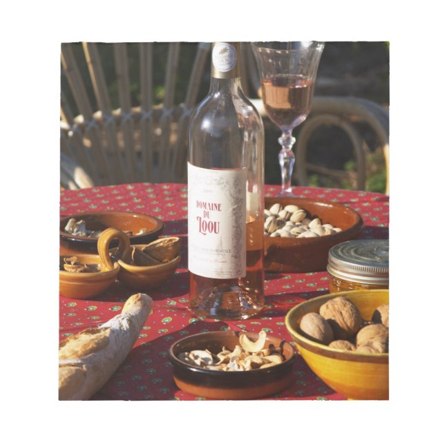 Bloc-note Apéritif et amuse-gueules préparés : pain, olives, (Devant)