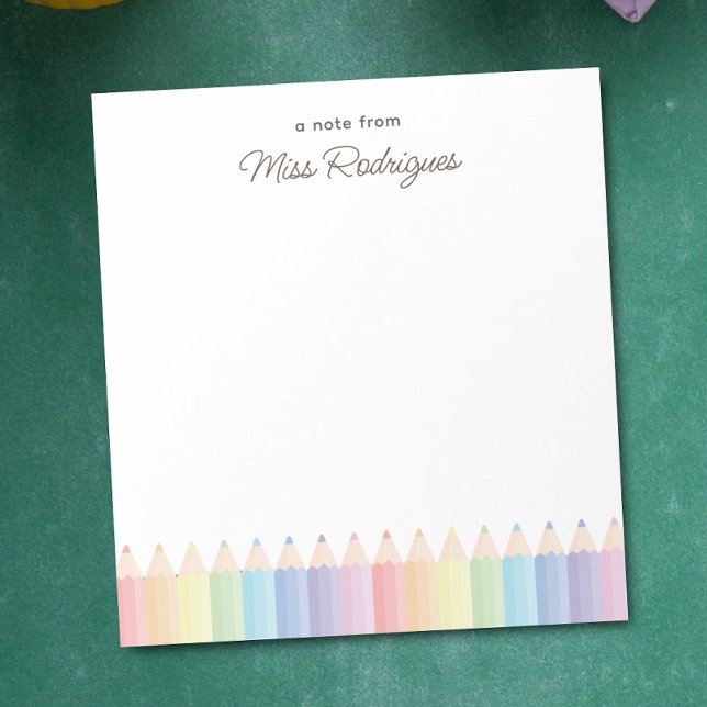 Bloc-note Appréciation personnalisée de l'enseignant Pastel  (Teacher's notepad is displayed at 5.5 x 6 inches. Personalize with your name.)