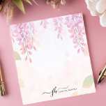 Bloc-note Aquarelle Soft Wisteria Floral Personnalisé<br><div class="desc">Ce bloc-notes personnalisé présente de délicates fleurs de glycine en cascade dans des tons pastel doux, créant un design d'aquarelle serein et élégant. Idéal pour les amateurs de fleurs, les amateurs de jardin et les amateurs de papeterie romantique. Customisez le texte en bas pour une touche personnelle, ce qui le...</div>