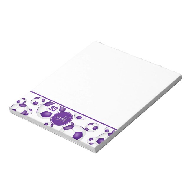 Bloc-note ballons de football violet motif accent filles nom (Tourné)