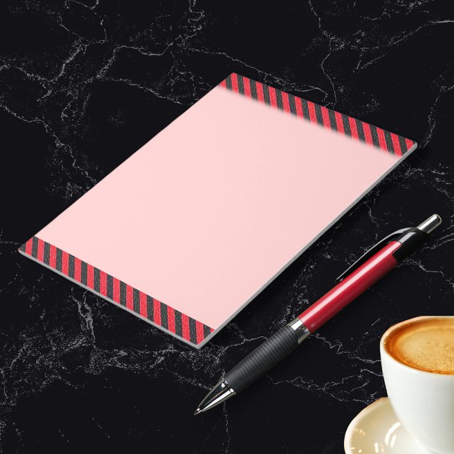 Bloc-note Bandes diagonales noires et rouges minces (Thin Black and Red Diagonal Stripes Notepad)