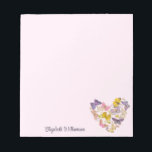Bloc-note Butterfly Heart Feminine Pastel Rose Nom du script<br><div class="desc">Mélangez le coeur des papillons colorés des médias avec des éléments de parties scintillant faux or,  adapté à toute occasion,  comme la Saint-Valentin,  la fête des mères,  ou tout autre jour pour montrer votre amour et appréciation pour quelqu'un de spécial dans votre vie.</div>
