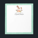 Bloc-note Cheval à roche vintage avec Bouquet floral<br><div class="desc">Bloc-notes personnalisé avec une image charmant et fantaisiste d'un cheval à bascule à l'ancienne avec un joli bouquet floral rose et jaune. Un carré blanc pour écrire vos notes à l'intérieur. La bordure arrière - plan est un motif damassé vert pâle et abîmé.</div>