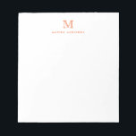 Bloc-note Classique Moderne Simple Orange Monogramme Initial<br><div class="desc">Le design comprend une initiale monogramme personnalisée et un nom dans une police typographique simple et moderne.</div>
