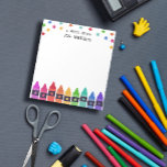 Bloc-note Crayons & Étoiles Note colorée de l'enseignant de<br><div class="desc">Note du bloc-notes de l'enseignant de l'école personnalisée avec le nom de l'enseignant sous des étoiles colorées et au-dessus d'une rangée de crayons dans un dégradé arc-en-ciel. Bloc-notes pour enseignants de maternelle avec crayons colorés et étoiles.</div>