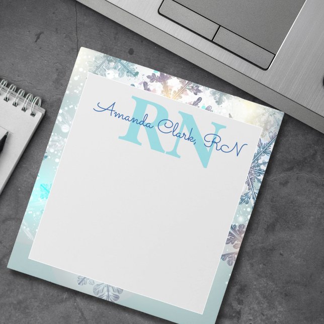 Bloc-note Cute Ice Blue Snowflake Nom personnalisé RN Nurse (Créateur téléchargé)