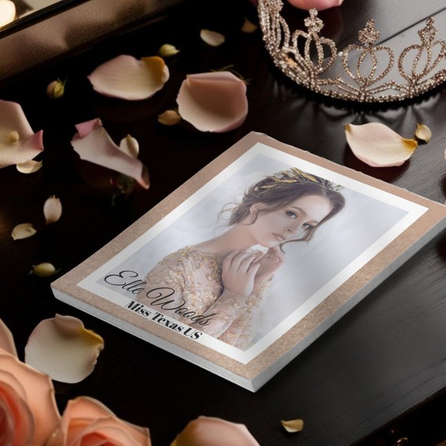 Bloc-note Défilé d'autographes en bronze doré (This custom pageant notepad features a sparkling golden bronze border with your photo and text)