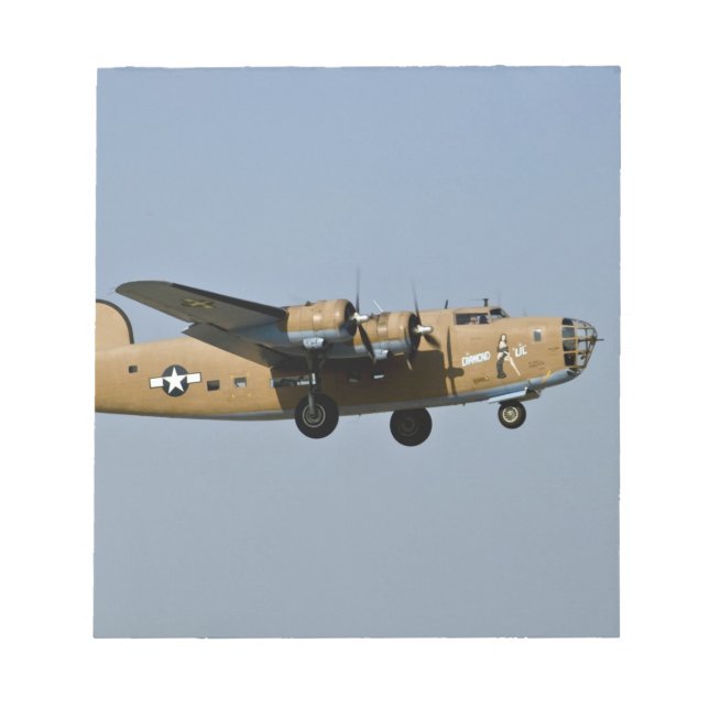 Bloc-note Diamond Lil B-24 Bombardier, atterrissant à Oshkos (Devant)