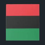 Bloc-note Drapeau rouge, noir et vert<br><div class="desc">Les 3 couleurs panafricaines sur le drapeau représentent : le rouge : le sang qui unit tous les peuples d'ascendance africaine noire, et versé pour la libération ; le NOIR : les noirs dont l'existence en tant que nation, bien qu'elle ne soit pas un État-nation, est affirmée par l'existence du...</div>