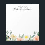 Bloc-note Du Bureau Des Fleurs D'Aquarelle De Corail Moderne<br><div class="desc">Ces beaux blocs-notes floraux sont fabuleux pour attirer l'attention de tous ceux à qui vous écrivez une note. Avec ses fleurs d'aquarelle de corail doux et crème et ses polices de caractères modernes pour personnaliser votre nom,  ils ajouteront une touche merveilleuse à votre bureau.</div>