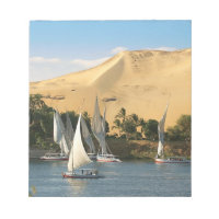 Égypte, Assouan, Nil, voiliers felouques, 2