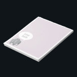 Bloc-note Eléphants Lilac et Grey<br><div class="desc">Un éléphant gris mignon avec une simple bulle vocale blanche sourit sur un arrière - plan violet lilas. Personnalisez le texte du nom pour en faire un bloc-notes de papeterie amical pour les enfants.</div>