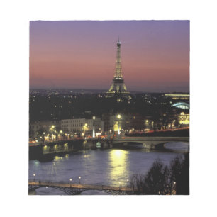 Bloc-note Europe, France, Paris, Vue coucher de soleil sur E