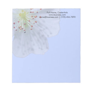 Bloc-note Fleur blanche printanière personnalisée en bleu cl