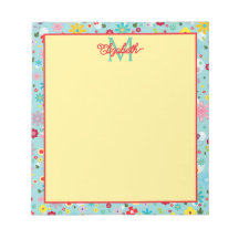 Fleurs printanières sur monogramme bleu aqua