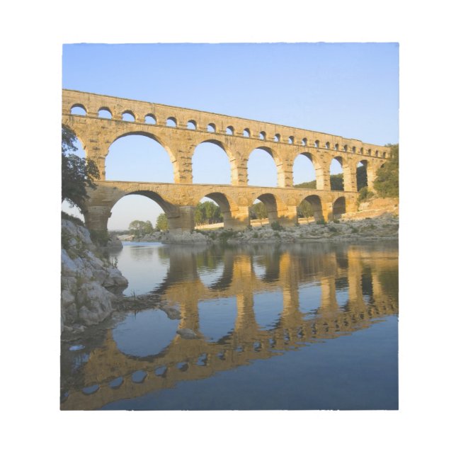 Bloc-note France, Avignon. L'aqueduc romain Pont du Gard (Devant)