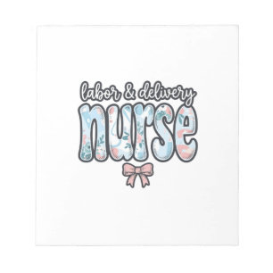Bloc-note Infirmière en salle d'accouchement Chemise florale