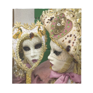 Bloc-note Italie, Venise, île de Burano. Femme habillée