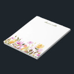 Bloc-note Jolie aquarelle Floral Stationery personnalisée<br><div class="desc">Joli bloc-notes avec des fleurs d'aquarelle rose et jaune moutarde,  personnalisé avec votre nom.</div>