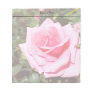 Bloc-note jolie rose rose avec des coeurs doux