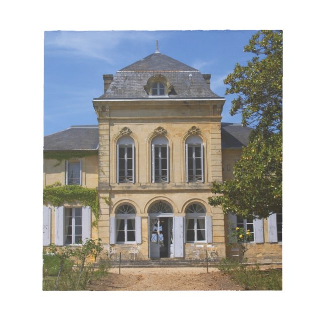 Bloc-note Le bâtiment principal du château, rénové par (Devant)