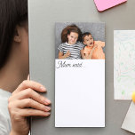 Bloc-note Magnétique Mum Said Photo Family Frigo Messages<br><div class="desc">Personnalisez ce bloc-notes magnétique avec votre photo préférée et placez-le sur le réfrigérateur pour que tout le monde sache où il se trouve. Le modèle est configuré pour vous pour ajouter une photo et vous pouvez également modifier le libellé "maman a dit.." si vous souhaitez le changer en maman ou...</div>