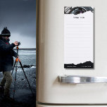 Bloc-note Magnétique Photographe-cadeau promotionnel Image et texte per<br><div class="desc">Un photographe-cadeau promotionnel image personnalisée et bloc-notes magnétique texte affiche en blanc et noir. C'est une façon de rappeler à vos clients vos services tout au long de la journée. Remplacez l'image, le nom de l'entreprise et le numéro de téléphone de l'exemple pour que cela fonctionne pour votre petite entreprise....</div>
