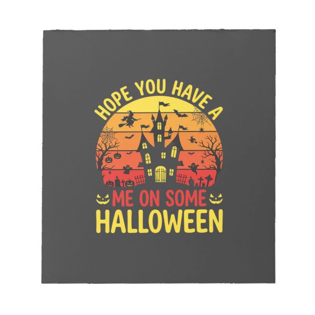 Bloc-note Maison hantée drôle d'Halloween sur un design (Devant)