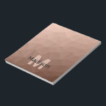 Bloc-note Marron moka motif géométrique en maille Monogramme<br><div class="desc">Bloc-notes personnalisé Monogramme pour l'école et le bureau avec votre initiale et nom personnalisés. Motif géométrique triangulaire en maille avec dégradé ombré brun clair foncé.</div>