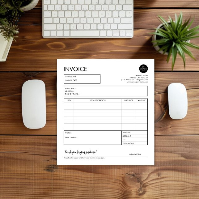 Bloc-note Modèle de réception de facture personnalisée minim (Minimalist Custom Invoice Sales Receipt Template Notepad desk top mock up)