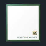 Bloc-note Monogramme de luxe moderne<br><div class="desc">Élevez votre jeu de papeterie avec ce bloc-notes monogrammé avec typographie classique et un monogramme médaillon d'or brossé et garniture verte. Le bloc-notes comprend de l'espace pour votre nom ou votre texte personnalisé, ce qui le rend parfait pour un usage personnel ou professionnel. Utilisez-le pour noter les notes, les idées...</div>