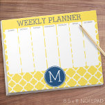 Bloc-note Monogramme sur mesure du Motif de Quatrefoil Jaune<br><div class="desc">Un design populaire avec des couleurs automnales et une zone pour ajouter vos monogrammes ou votre nom. Couleurs et motifs tendance pour votre téléphone. Si vous devez ajuster les initiales,  cliquez sur le bouton personnaliser et apporter des modifications.</div>