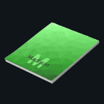 Bloc-note Motif de maillage géométrique vert clair<br><div class="desc">Monogramme Personnalisez la papeterie de bureau de l'école de bloc-notes avec votre initiale et votre nom personnalisés. Maille géométrique triangulaire avec dégradé vert clair foncé clair.</div>