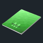 Bloc-note Motif de maillage géométrique vert clair<br><div class="desc">Monogramme Personnalisez la papeterie de bureau de l'école de bloc-notes avec votre initiale et votre nom personnalisés. Maille géométrique triangulaire avec dégradé vert clair foncé clair.</div>