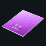 Bloc-note Motif de maillage géométrique violet Monogramme<br><div class="desc">Monogramme Personnalisez la papeterie de bureau de l'école de bloc-notes avec votre initiale et votre nom personnalisés. Maille géométrique triangulaire avec dégradé clair violet foncé.</div>