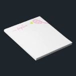Bloc-note Nom de la fille personnalisée Tennis rose moderne<br><div class="desc">Bloc-notes de nom personnalisé avec un simple graphique en raquettes de tennis rose mignonne et féminin girly et un joli script moderne police monogramme. N'importe quel joueur de tennis aimerait un élégant et moderne accessoire de bureau de papeterie sur le thème du tennis pour écrire des notes et des listes...</div>