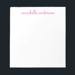 Bloc-note Papier à lettres personnalisées rose mignon<br><div class="desc">Simple Script Cute Chic Pink Personnalisé Papier à lettres Bloc-notes Personnalisé avec le nom de votre choix. Vous pouvez également customiser la couleur de l'impression en choisissant "Personnalisez le modèle" puis "Cliquez pour customiser plus loin"</div>